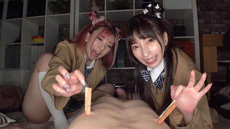 【由良かな】美女4人が乳首狩りオニごっこ！M男の亀頭がパンパン｜dnjr00131